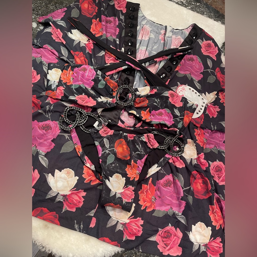 3 piece set: NWT beach bunny bikini XL set plus one size coverup